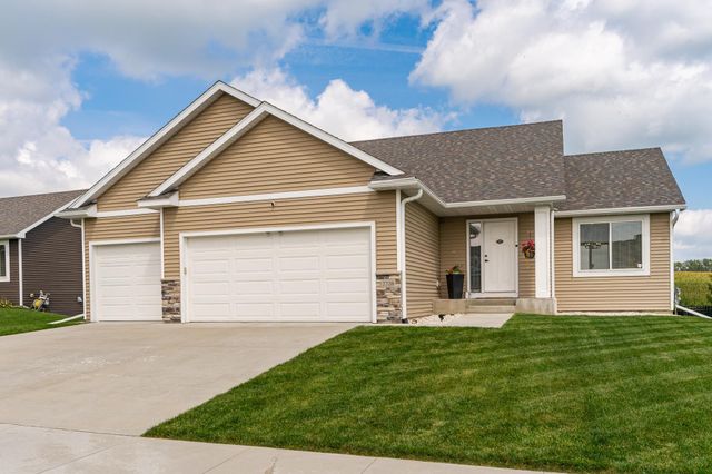 2226 Marvs Lane NE, Stewartville, MN 55976