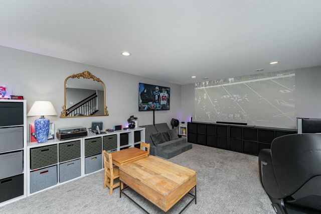 2226 Marvs Lane NE, Stewartville, MN 55976