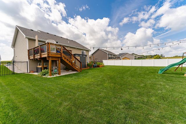 2226 Marvs Lane NE, Stewartville, MN 55976