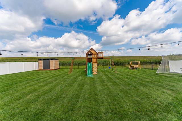 2226 Marvs Lane NE, Stewartville, MN 55976