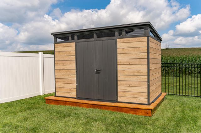 2226 Marvs Lane NE, Stewartville, MN 55976