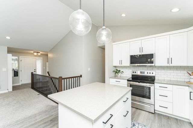 2226 Marvs Lane NE, Stewartville, MN 55976