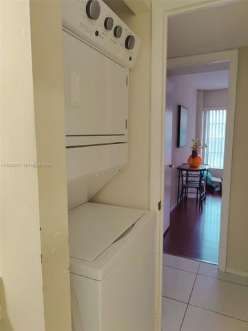 4168 Inverrary Drive 301, Lauderhill, FL 33319