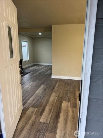 204 2nd Ave Avenue N, Algona, WA 98001