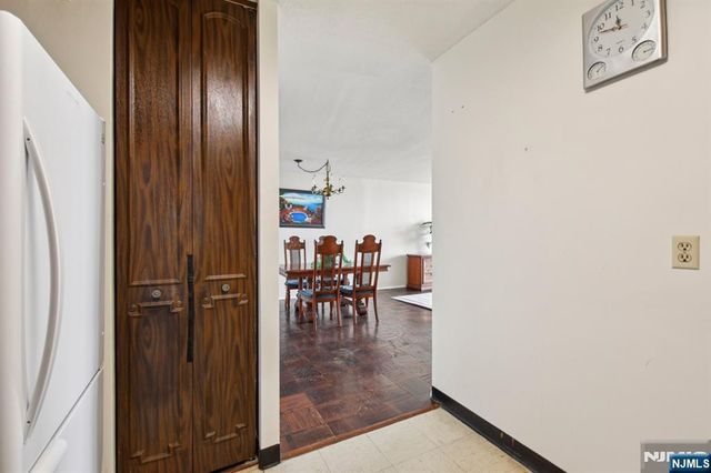 555 North Avenue 25-K, Fort Lee, NJ 07024