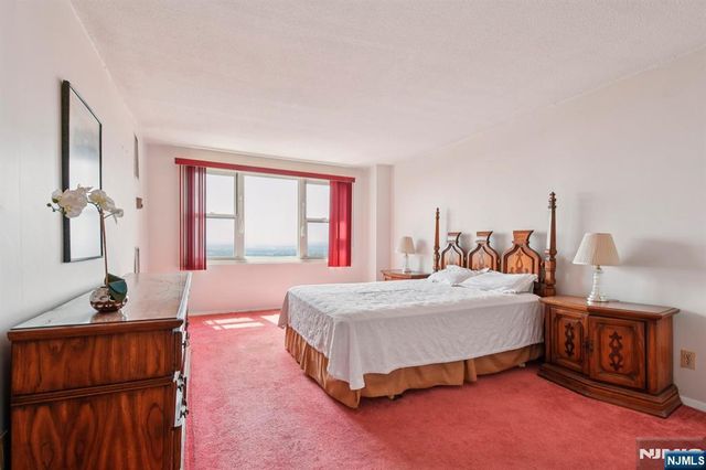 555 North Avenue 25-K, Fort Lee, NJ 07024