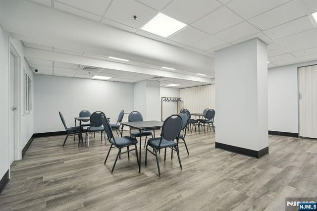 555 North Avenue 25-K, Fort Lee, NJ 07024