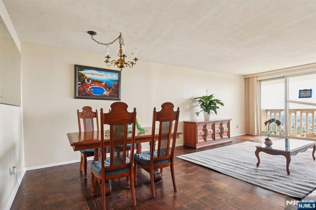 555 North Avenue 25-K, Fort Lee, NJ 07024