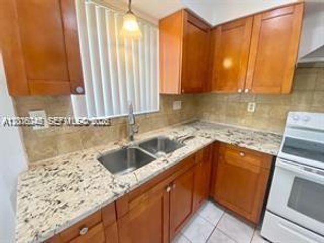 2345 Douglas St 0, Hollywood, FL 33020