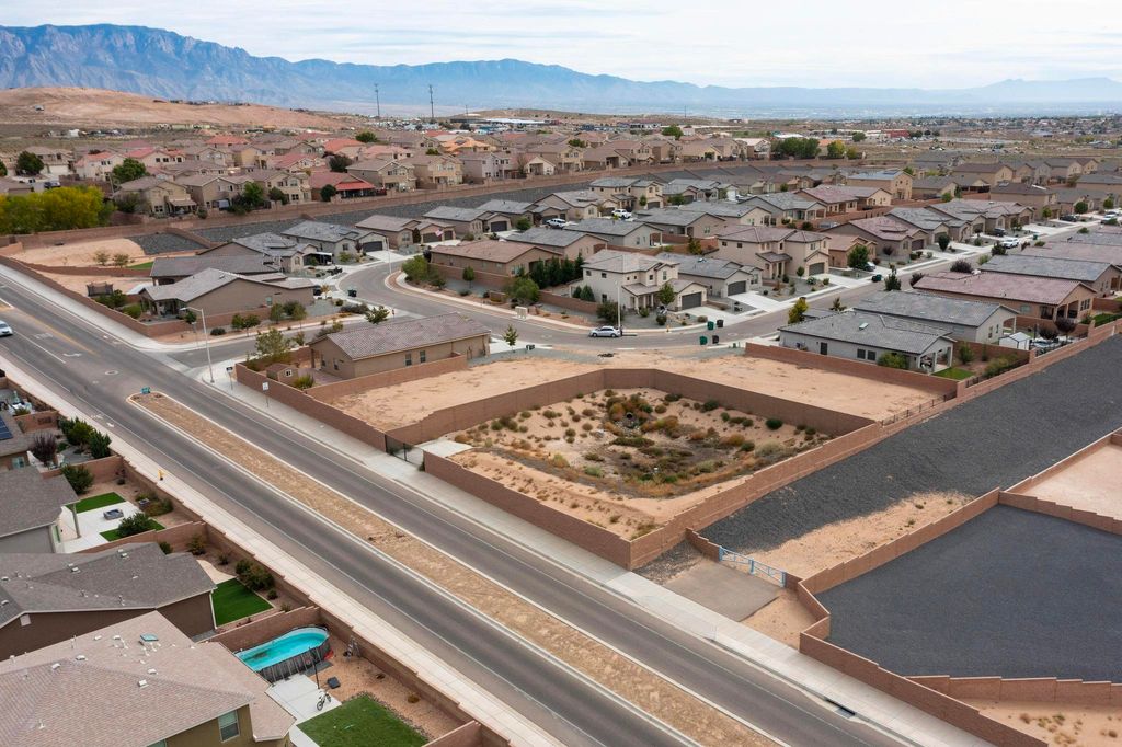 1215 Grace Street NE, Rio Rancho, NM 87144