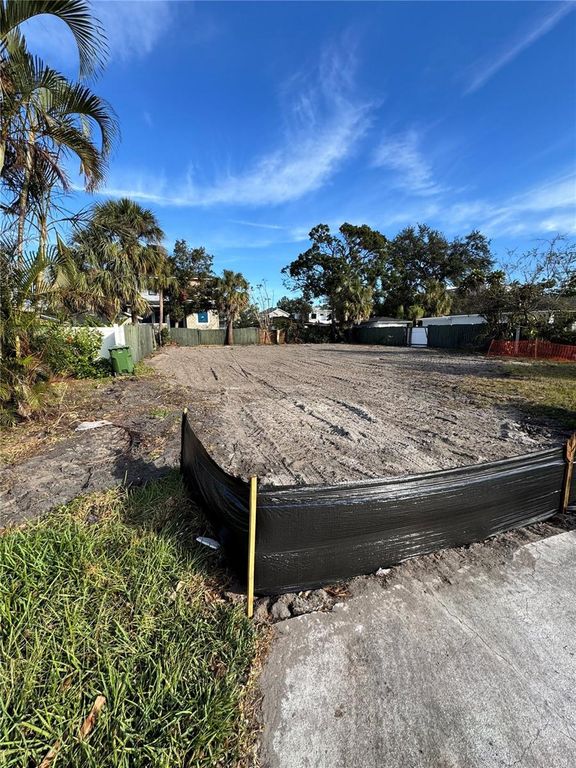 4627 W BAY VILLA AVENUE, Tampa, FL 33611