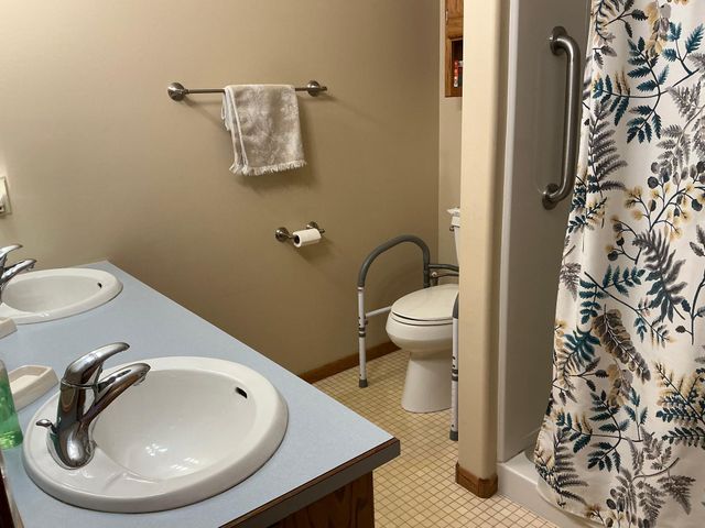 3511 13th Street S, Moorhead, MN 56560