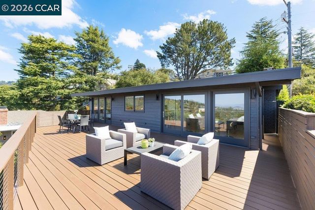 6401 Snake Road, Oakland, CA 94611