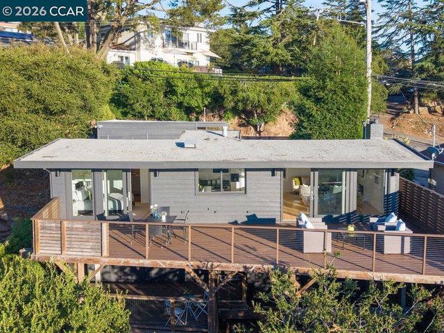 6401 Snake Road, Oakland, CA 94611