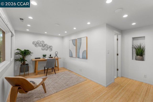 6401 Snake Road, Oakland, CA 94611