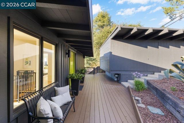 6401 Snake Road, Oakland, CA 94611