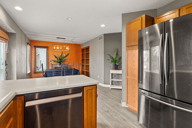 1208 E 18th Street, Norwalk, IA 50211