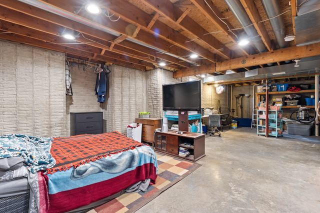 1208 E 18th Street, Norwalk, IA 50211