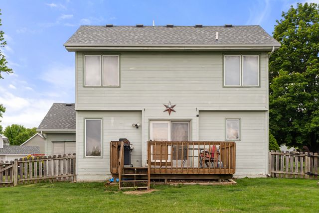 1208 E 18th Street, Norwalk, IA 50211