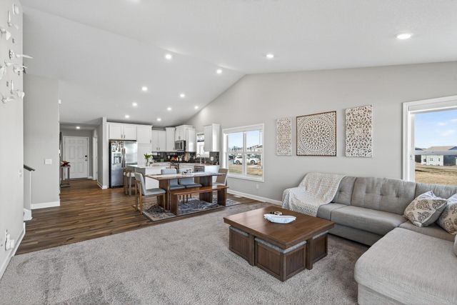 12420 Amber Drive, Rogers, MN 55374