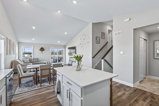 12420 Amber Drive, Rogers, MN 55374