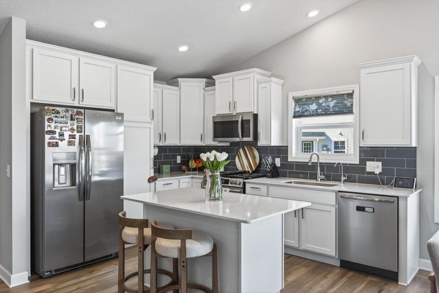 12420 Amber Drive, Rogers, MN 55374