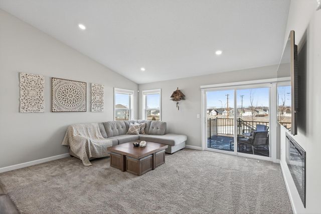 12420 Amber Drive, Rogers, MN 55374