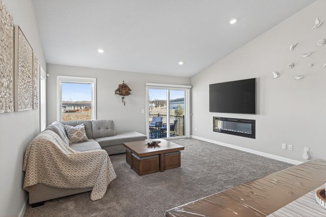 12420 Amber Drive, Rogers, MN 55374