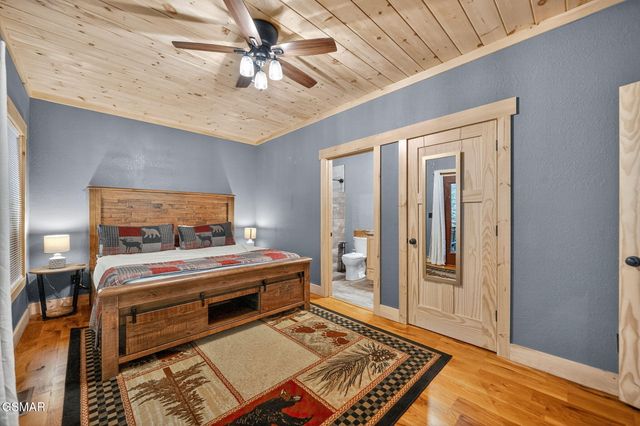 2489 Waldens Creek Road, Sevierville, TN 37862