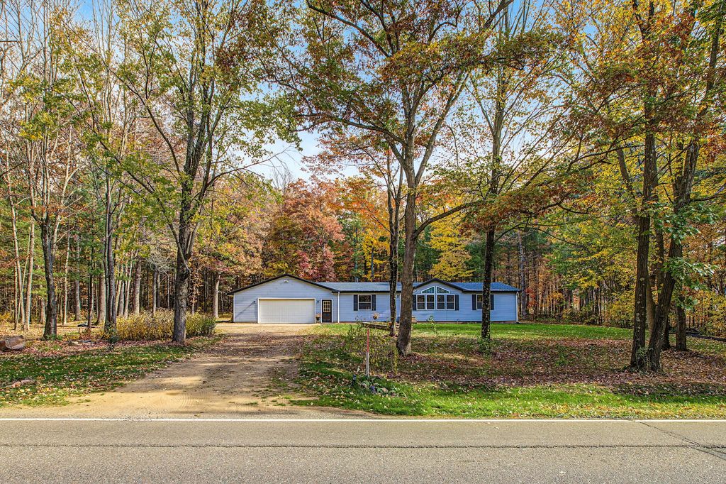 Image 1 of property listing at 10941 200th Street, Jim Falls, WI 54748