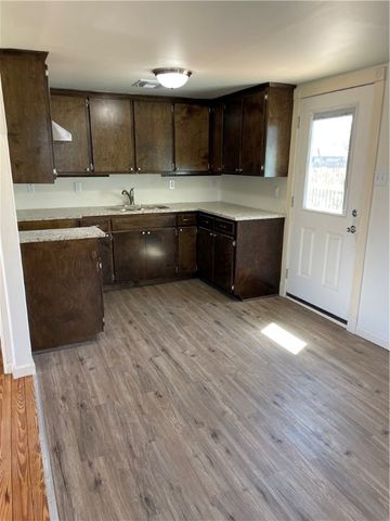 309 Seim Ave, Orange Grove, TX 78372