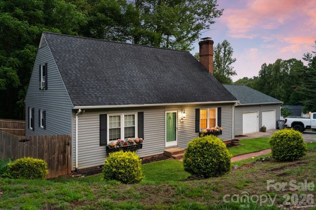 1014 Bramblewood Court NE, Lenoir, NC 28645
