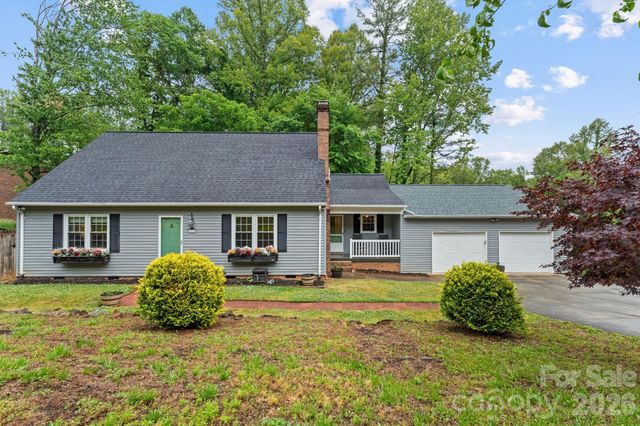 1014 Bramblewood Court NE, Lenoir, NC 28645