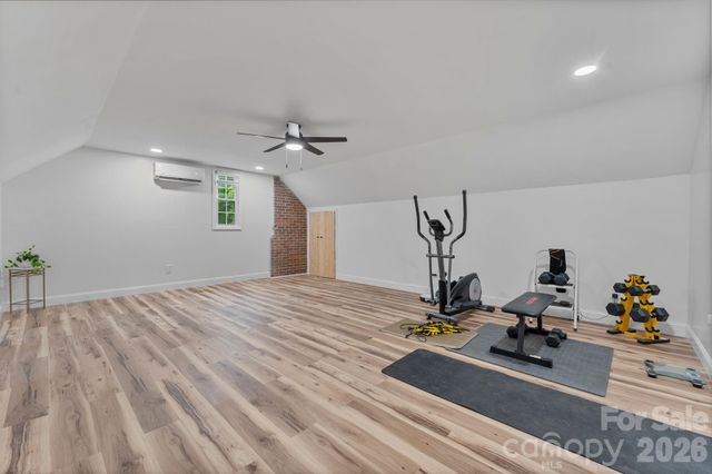 1014 Bramblewood Court NE, Lenoir, NC 28645