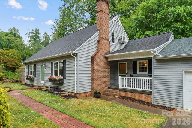 1014 Bramblewood Court NE, Lenoir, NC 28645