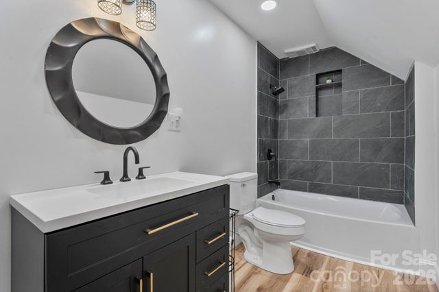 1014 Bramblewood Court NE, Lenoir, NC 28645