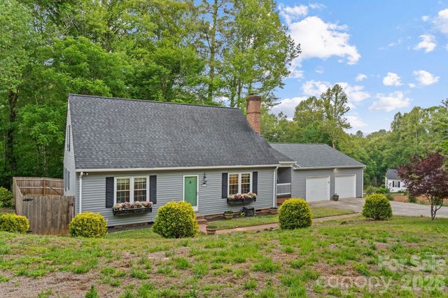 1014 Bramblewood Court NE, Lenoir, NC 28645