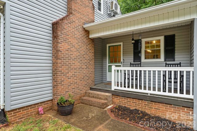 1014 Bramblewood Court NE, Lenoir, NC 28645