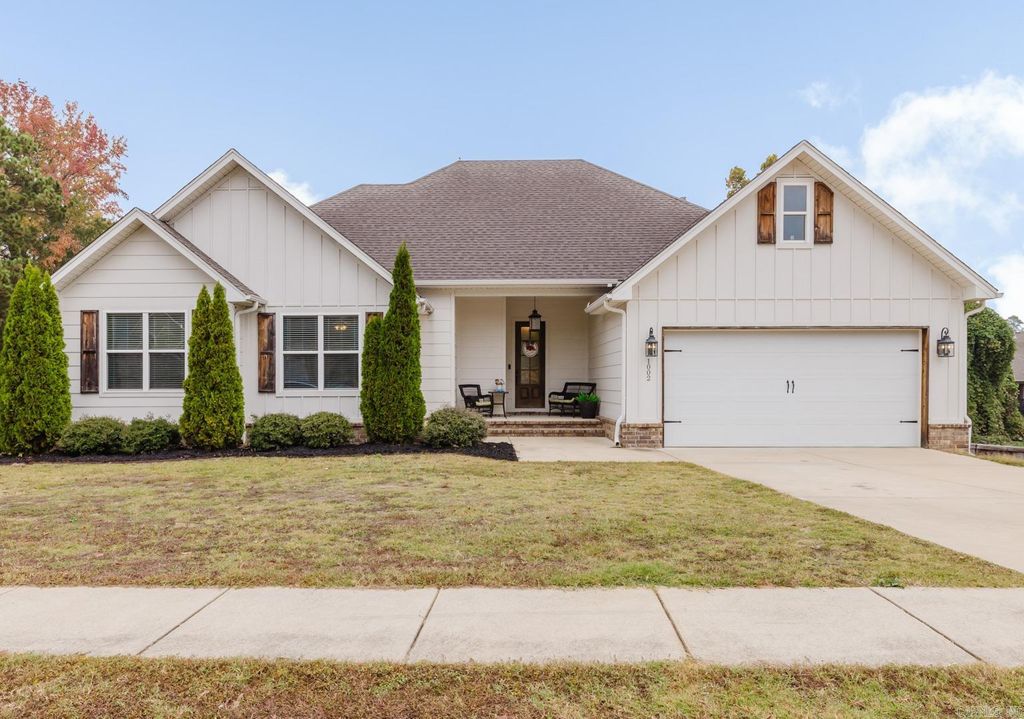 1002 Hunter Lee Dr, Bryant, AR 72022