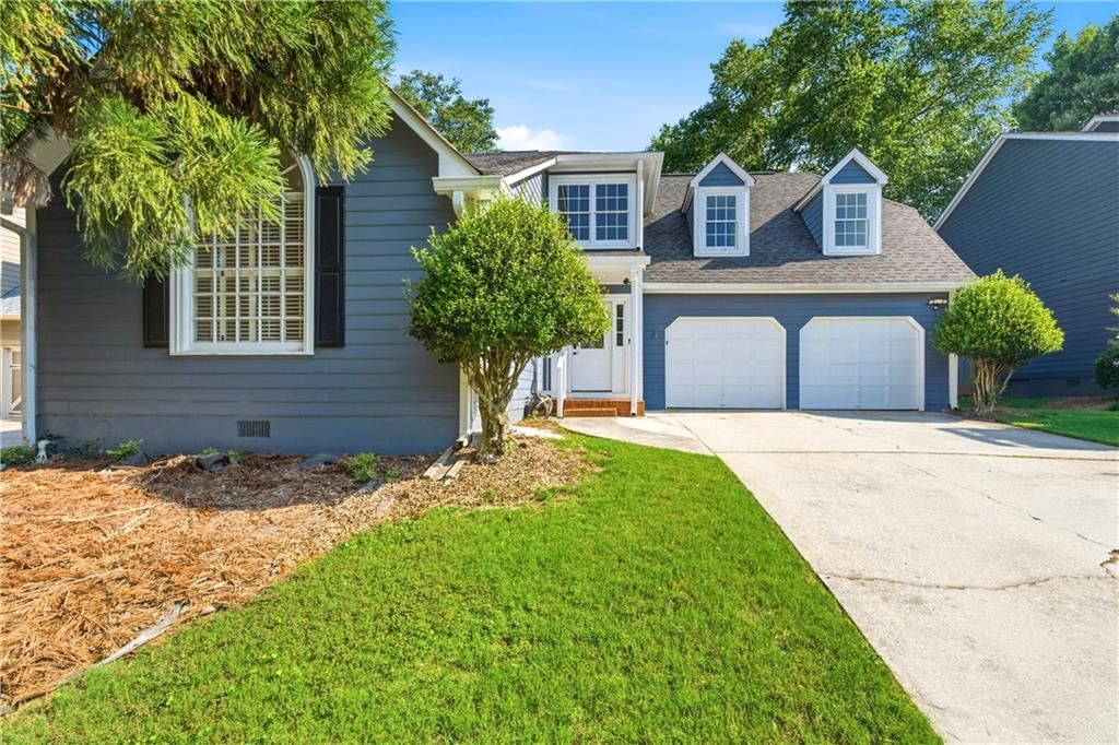 Image 1 of property listing at 1122 Club Trace NE, Atlanta, GA 30319