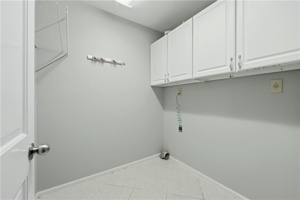 Image 17 of property listing at 1122 Club Trace NE, Atlanta, GA 30319