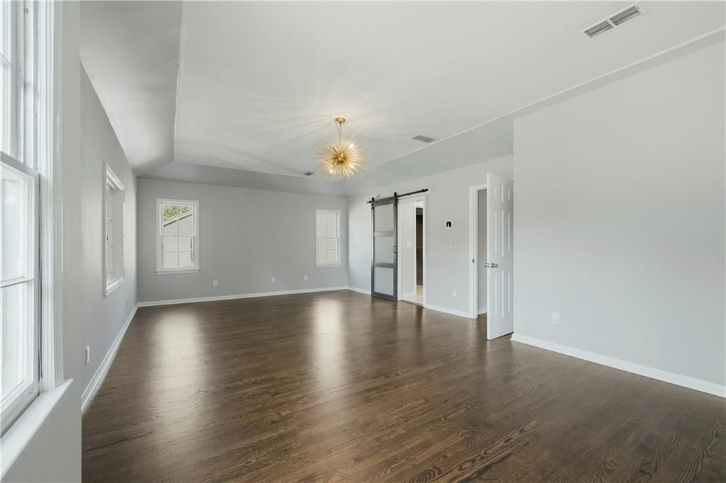 Image 22 of property listing at 1122 Club Trace NE, Atlanta, GA 30319