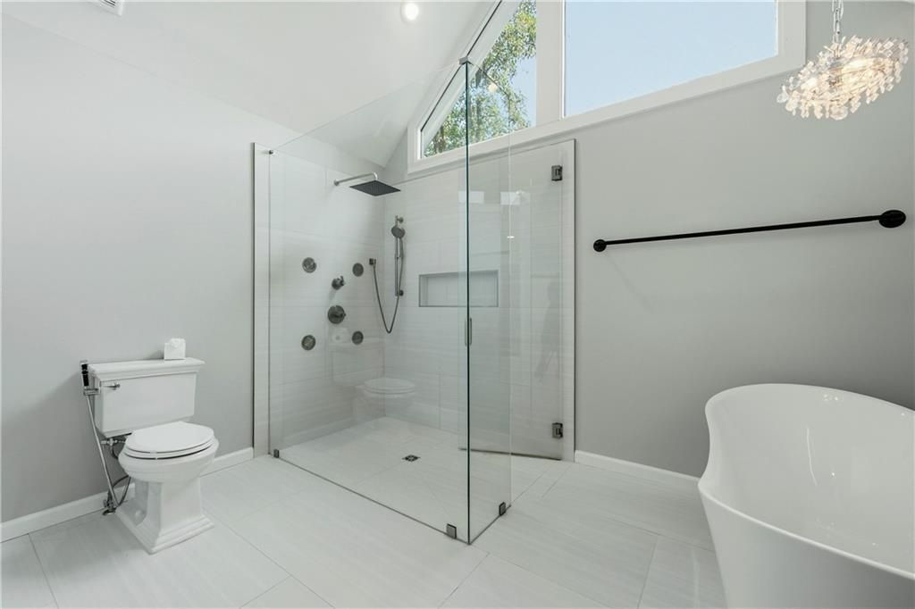 Image 24 of property listing at 1122 Club Trace NE, Atlanta, GA 30319