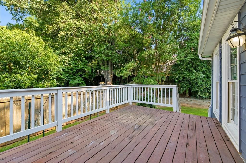 Image 32 of property listing at 1122 Club Trace NE, Atlanta, GA 30319