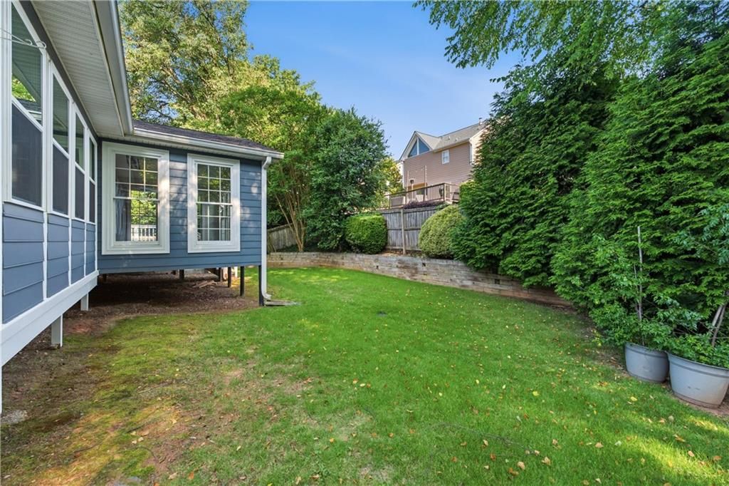Image 33 of property listing at 1122 Club Trace NE, Atlanta, GA 30319