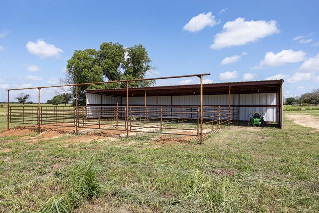 896 S County Road 283, Stephenville, TX 76401
