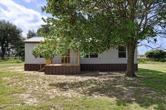 896 S County Road 283, Stephenville, TX 76401