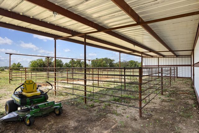 896 S County Road 283, Stephenville, TX 76401