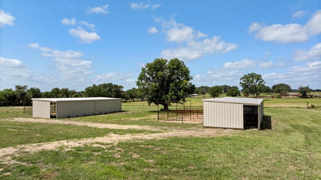 896 S County Road 283, Stephenville, TX 76401