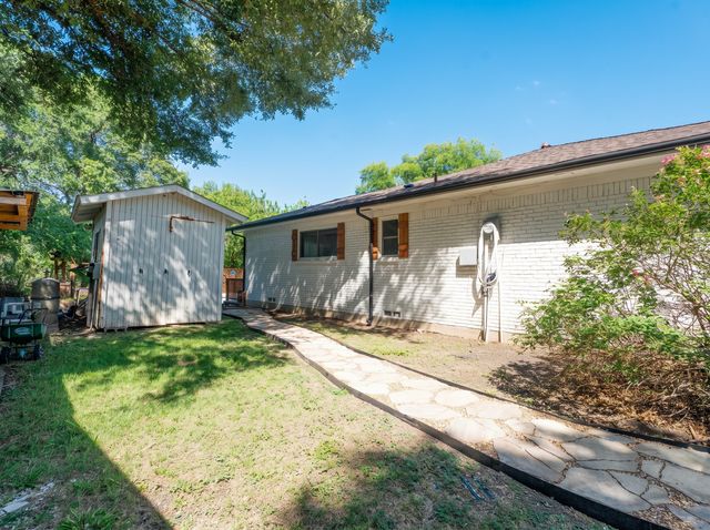 900 Westbrook Drive, Plano, TX 75075